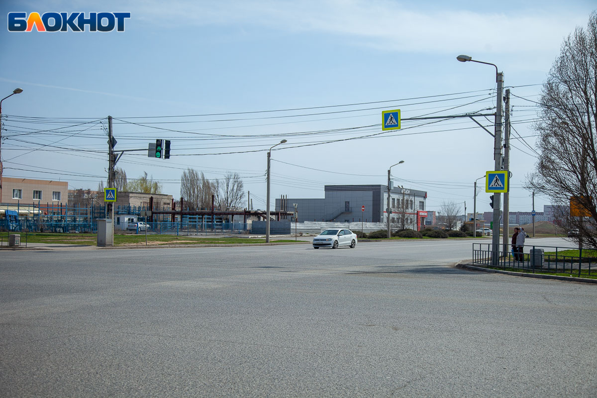 Дороги в городе. Волжский. Разметка на дороге. Волжский город.