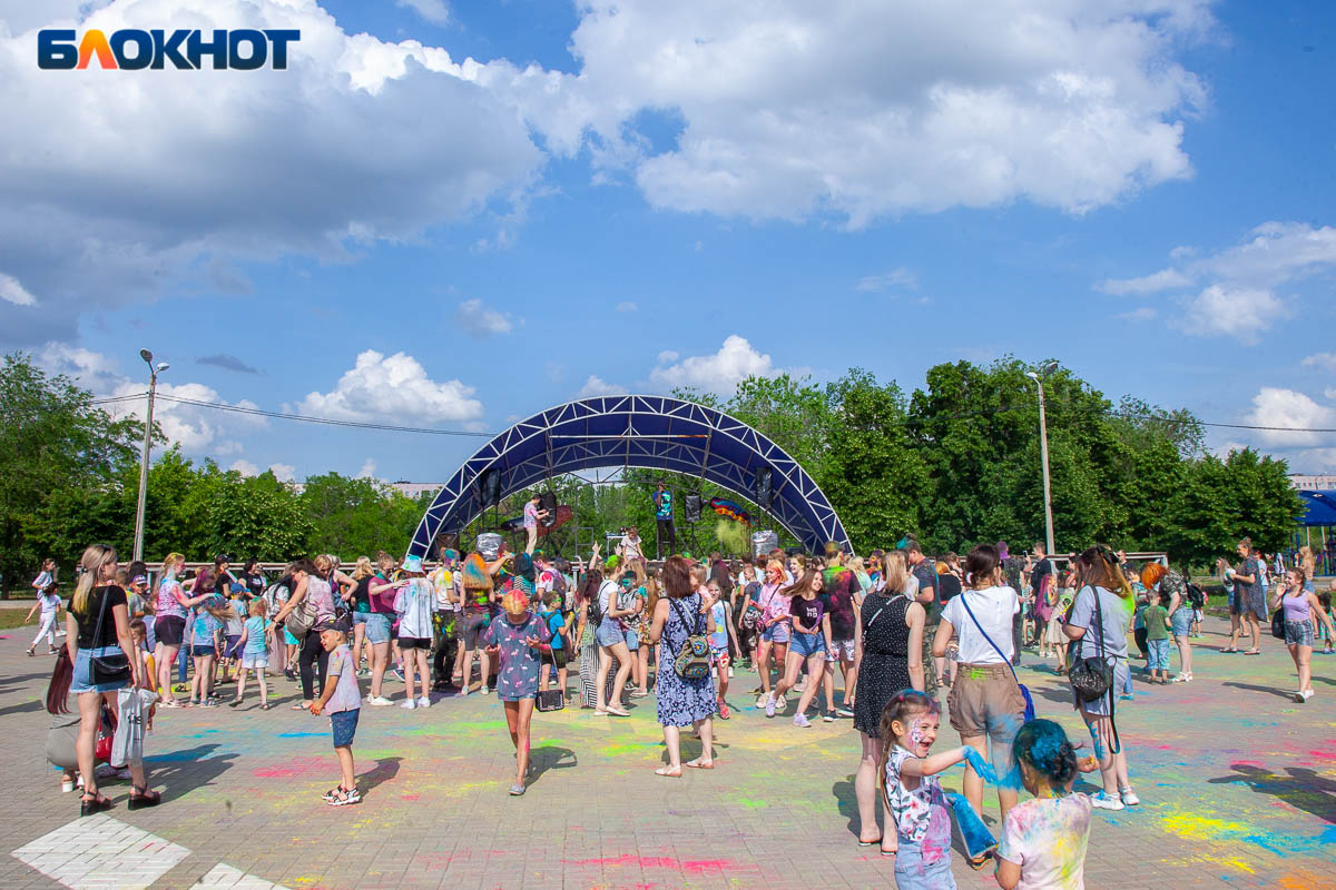 Волжск сегодня. Город Волжский день города. Мероприятия в Волжском сегодня. День города Волжск фото видео. С днёмг города Волжский.