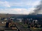 Первые минуты после взрыва на барже в Волжском попали на видео