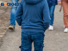 Родители избивают ребенка в Волжском