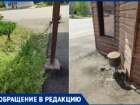 «Ехать стыдно, смотреть противно»: остановка «40 лет Победы» в Волжском утонула в мусоре