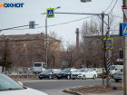 Волжан заставляют убирать парковочные ограничители