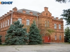 Старейшая школа Волжского получит новую жизнь: картинную галерею ждет масштабная реставрация