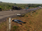 Скончались на месте после лобового столкновения с грузовиком: кадры жуткого ДТП в Волгоградской области