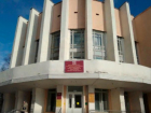 Полмиллиона сэкономит бюджет на окнах для Центра занятости в Волжском
