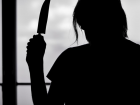 Ворвался домой, душил и пырнул ножом: волжанин пытался убить свою бывшую девушку