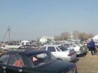 Волжане заполонили кладбище в день Пасхи для усопших