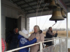 Паломники с детьми-инвалидами из Волжского посетили плавучий храм 