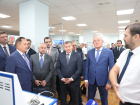 Губернатор Андрей Бочаров с руководством "Газпрома" оценил мощности производств в Волжском и Волгограде