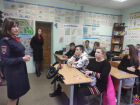 Сотрудники Госавтоинспекции провели мероприятие для курсантов Автошкол в Волжском