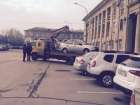 Дорожная полиция Волжского оштрафовала 18 водителей за парковку на местах инвалидов