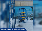 В Волжском разыскивают ребят, укравших санки у малыша