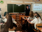 Волжским школьникам напомнили о безопасности на дорогах