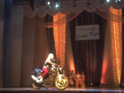 Трогательное признание в любви, мотоцикл на сцене и лазерное шоу: "Семья года" в Волжском