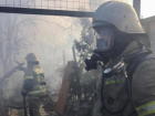 Горел дом: ночью под Волжским случился пожар