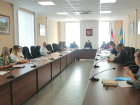 В Волжской городской Думе обсудили новые правила для городских наград и увековечения памяти