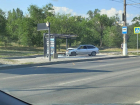 Снес остановку на полной скорости: серьезное ДТП в Волгограде