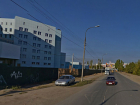 На улице Молодогвардейцев в Волжском наконец-то сделают тротуары