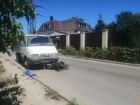 Мотоциклист и 19-летняя пассажирка разбились в Волгограде
