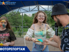 Яркие краски создали атмосферу праздника в Волжском: фоторепортаж