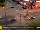 Дважды перевернулся в воздухе: в Волжском спасают искалеченного в страшном ДТП мотоциклиста 