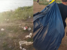 Волжане показали на видео, как устроили субботник на замусоренном берегу Волги 