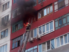 В Волжском в девятиэтажке из-за пожара на балконе пришлось эвакуировать 10 человек