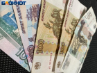 В Волжском введут дополнительные надбавки за борьбу с COVID-19: кому положены выплаты