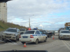 В центре Волгограда столкнулись три автомобиля: есть пострадавшие