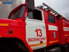 Деревянный дом выгорел в поселке Волжского