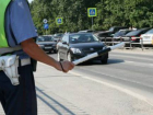 Пьяный водитель в Волжском погонял на "Москвиче" и попался повторно