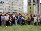 «Мы вообще задохнемся»: жители Волжского восстали против строительства парковки ЖК «Горизонт» на зеленой зоне