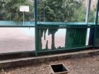 Детская и спортивная площадки во дворе многоквартирного дома превратились в разруху в Волжском