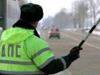 Под Волгоградом 24-летний водитель протащил инспектора ДПС на капоте