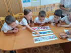 В Волжском дошкольники проверили знания ПДД и узнали о важности фликеров
