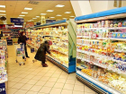 В Волгоградской области цены на некоторые овощи и фрукты поднялись, а на молоко и сахар снизились