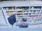 В Волжском пресечена серия магазинных краж: задержаны двое 18-летних подозреваемых, один из них – рецидивист