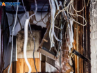 Электропровода вспыхнули в подвале жилого дома в Волжском