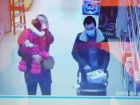 Семейная пара украла блендер, миксер и мясорубку с помощью детской коляски в Волжском