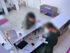 В Волжском подросток задержан за мошенничество с подменой телефона на пункте выдачи