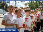 В Волжском почтили память павших в годы Великой Отечественной войны: фоторепортаж с акции «Свеча памяти»