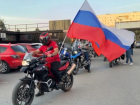 Игорь Воронин на BMW возглавил колонну на мотопробеге в Волжском: видео