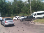 Волжская междугородняя маршрутка парализовала движение в центре Волгограда