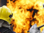 Деревянная парная бани полностью сгорела в посёлке Рабочем в Волжском