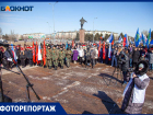 В Волжском прошел автопробег и митинг-концерт в честь 8-летния воссоединения Крыма и России