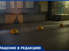 Кто перекрыл проезд? Жители двора на пл. Труда, 19 — о транспортном коллапсе накануне учебного года