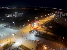 В Волжском автомобиль влетел в толпу школьников: видео