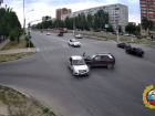 4-летняя девочка в больнице после столкновения двух авто в Волжском
