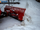 27 единиц спецтехники очищают дороги от снега в Волжском