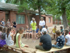 Депутат Госдумы проверила детские лагеря в Быковском районе